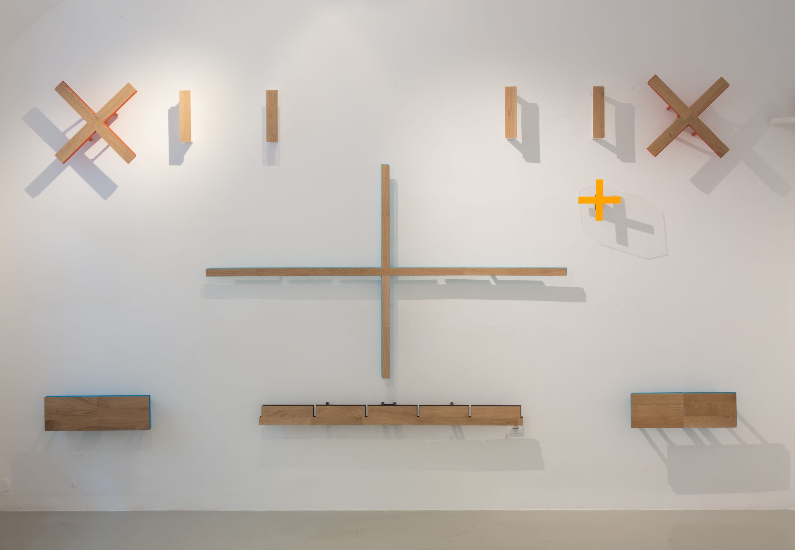 Ádám KOKESCH: Untitled, 2015, acrylic, plexi, oak wood, dimension variable