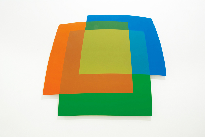 Dóra MAURER: Overlapping 20 No 398, 2000/2004,  wooden plate, acrylic paint, 98 x 114 cm