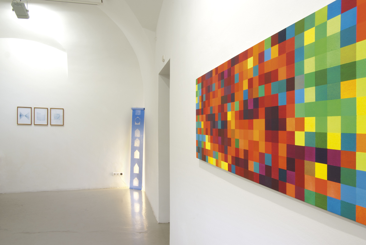 Installation view with works of Júlia VÉCSEI and Zoltán SZEGEDY-MASZÁK, Kisterem, 2011